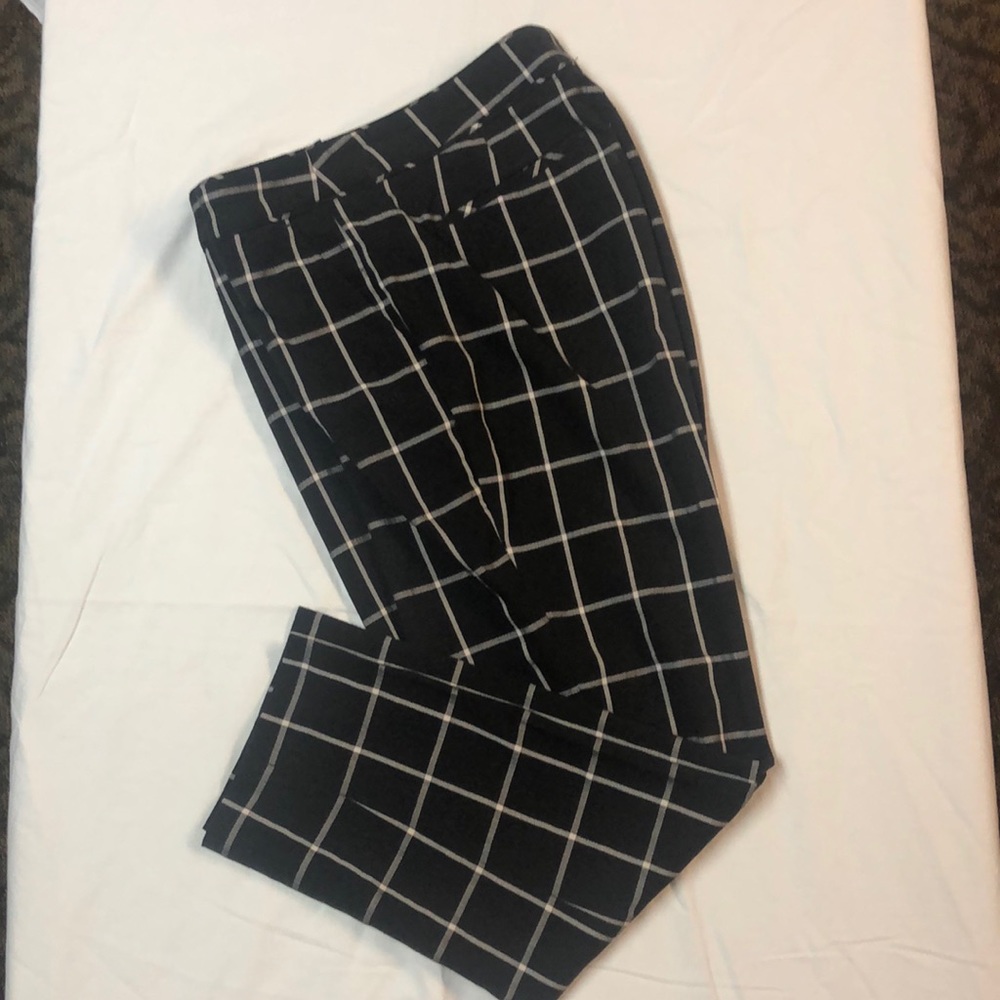 Banana Republic Factory cropped pants. Sz 8